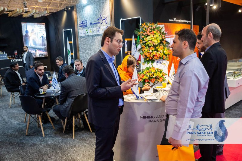 گزارش تصویری – سری دوم// سومین روز حضور “صنایع معدنی و فولادی گروه صنعتی پارس ساختار”  در نمايشگاه تبریزمتافو   💎شرکت های صنایع فولاد شهریار تبریز، ذوب نورد توانارام، معدنی فرنارام و بازرگانی آشنارام از شرکت های زیر مجموعه گروه صنعتی پارس ساختار تا روز یکشنبه  ۲۷ مهرماه از ساعت ۱۴ الی ۲۱ در محل مرکز نمایشگاه های دائمی تبریز، سالن امیرکبیر، میزبان بازدید کنندگان محترم هستند.