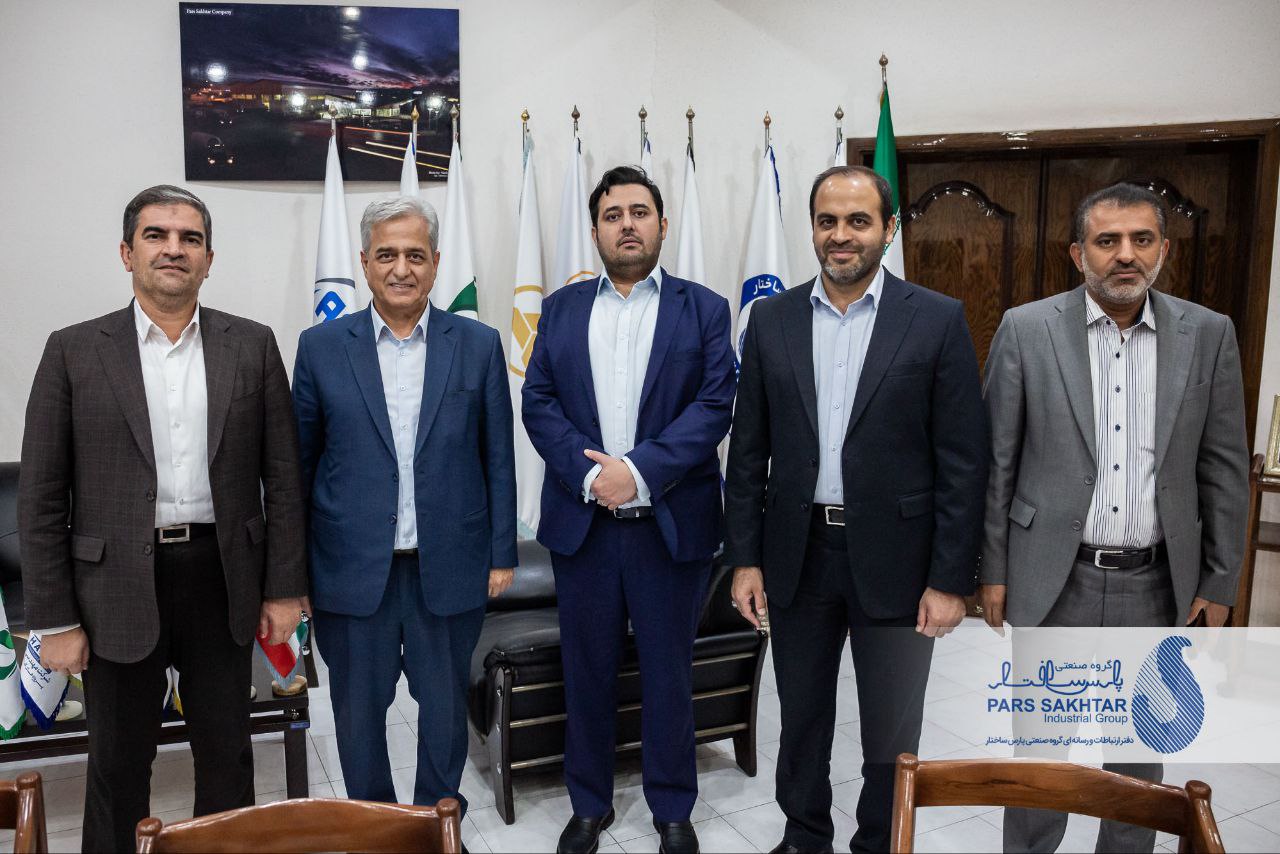 گزارش تصویری//بازدید جمعی از نمایندگان مجلس شورای اسلامی و عضو کمیسیون صنایع و معادن از شرکت های پارس ساختار و فولاد شهریار تبریز با حضور مهندس اباذر رئیس هیئت عامل گروه صنعتی پارس ساختار