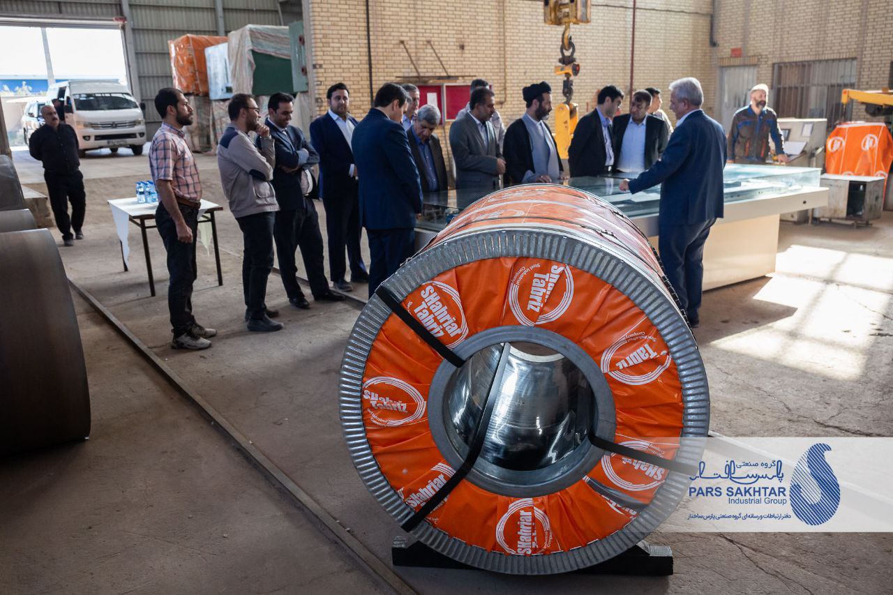 گزارش تصویری//بازدید جمعی از نمایندگان مجلس شورای اسلامی و عضو کمیسیون صنایع و معادن از شرکت های پارس ساختار و فولاد شهریار تبریز با حضور مهندس اباذر رئیس هیئت عامل گروه صنعتی پارس ساختار