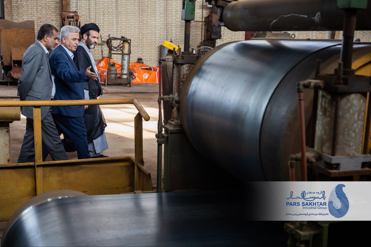 گزارش تصویری//بازدید جمعی از نمایندگان مجلس شورای اسلامی و عضو کمیسیون صنایع و معادن از شرکت های پارس ساختار و فولاد شهریار تبریز با حضور مهندس اباذر رئیس هیئت عامل گروه صنعتی پارس ساختار