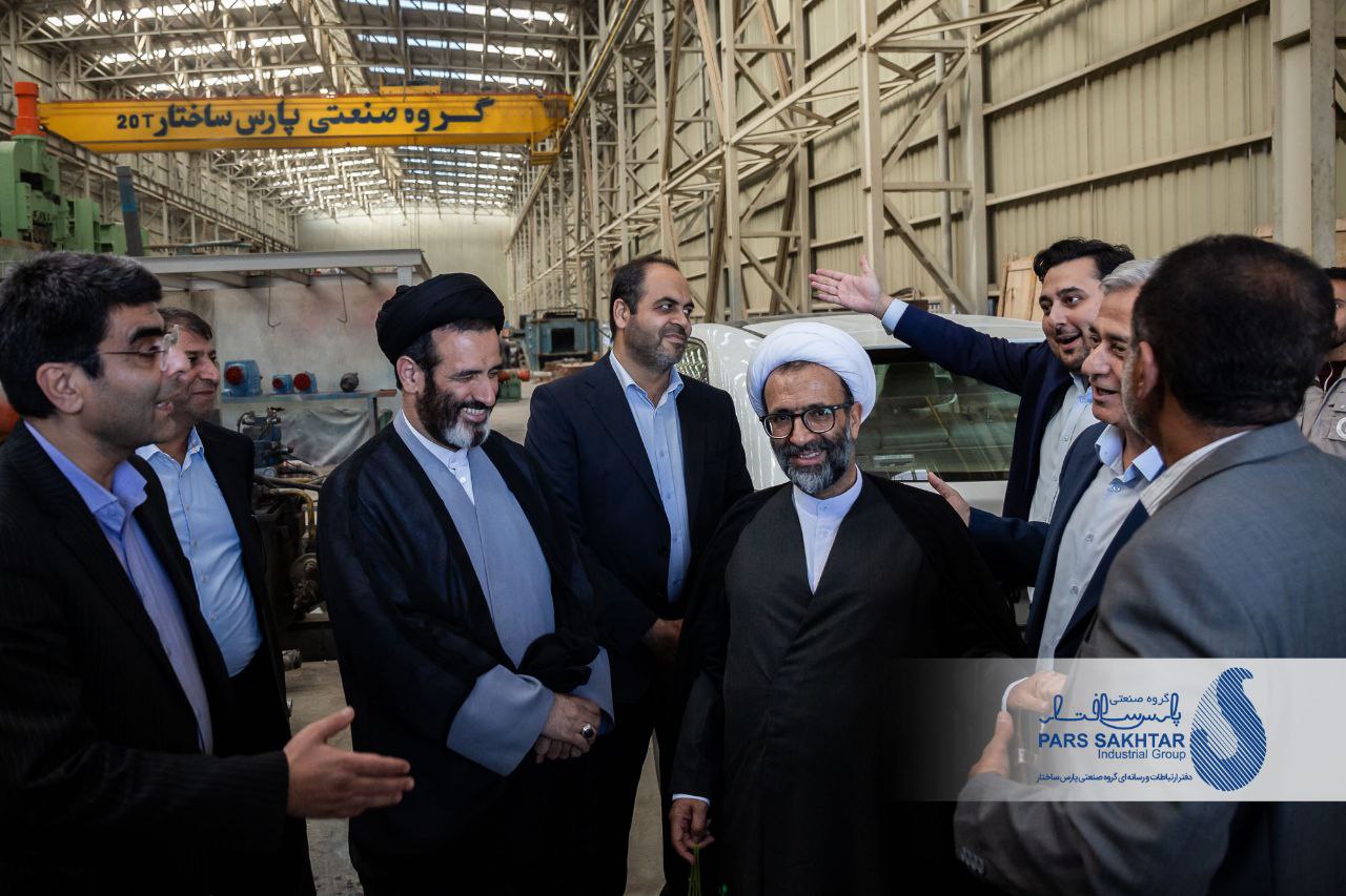 گزارش تصویری//بازدید جمعی از نمایندگان مجلس شورای اسلامی و عضو کمیسیون صنایع و معادن از شرکت های پارس ساختار و فولاد شهریار تبریز با حضور مهندس اباذر رئیس هیئت عامل گروه صنعتی پارس ساختار