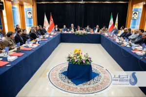 گزارش تصویری//نشست مشترک انجمن فولاد آذربایجان و بانک شهر با حضور دکتر نواده اباذر مدیر ارشد اجرایی گروه صنعتی پارس ساختار و رئیس انجمن فولاد آذربایجان ، دکتر عطاران رییس هیئت مدیره بانک شهر در سالن آمفی تئاتر هتل گسترش تبریز